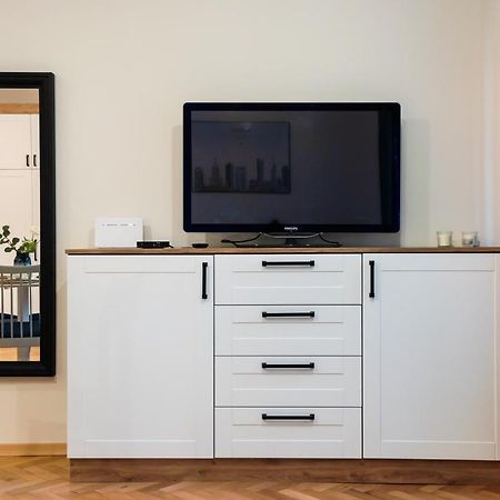 Old Town Eclectic Apartment For 6 People 바르샤바 외부 사진